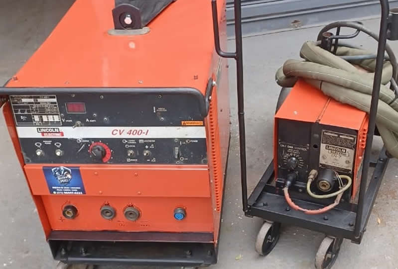 Compra e venda de máquinas de solda semi novas